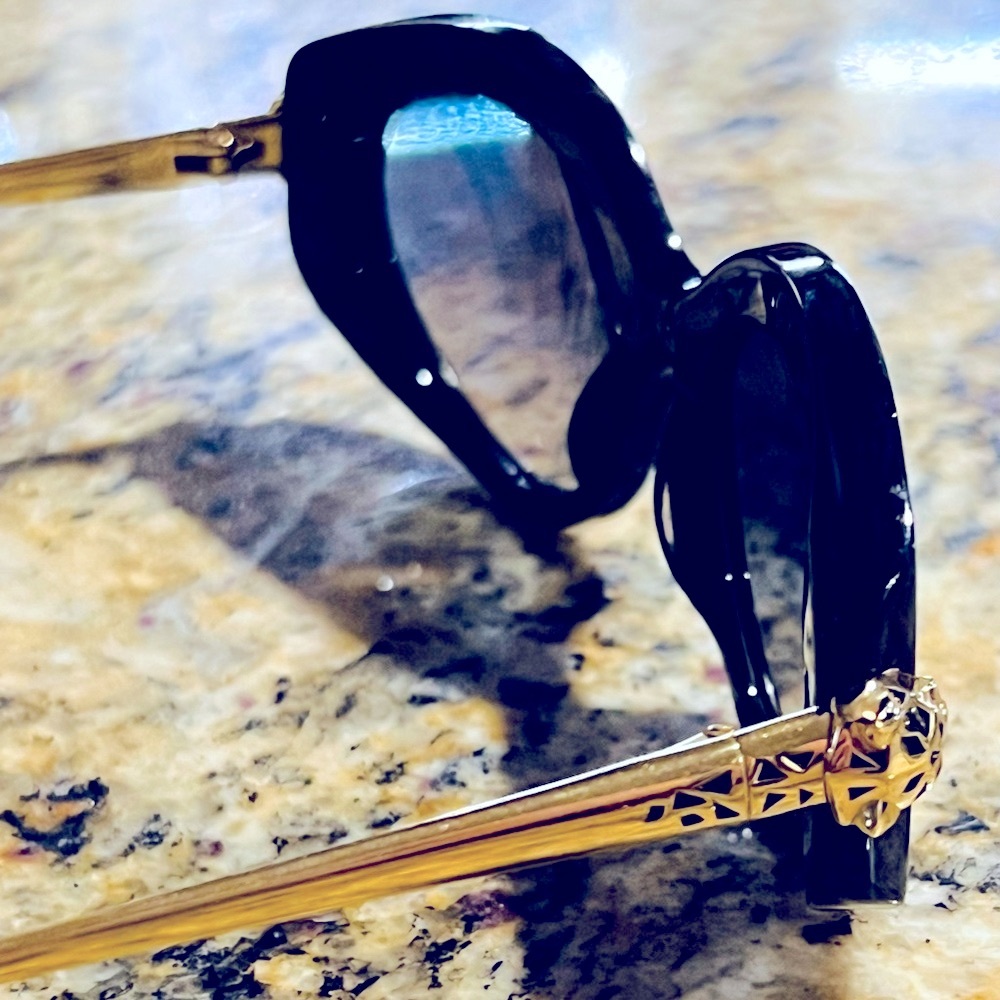Cartier Sunglasses Panthère de Cartier oval-frame sunglasses. No case included